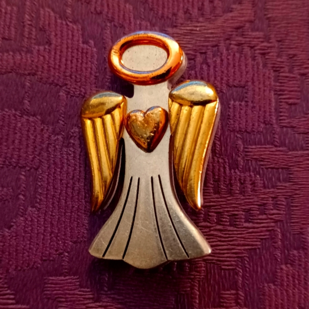 Avon BW Angel Pendant Brooch Combo